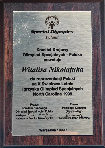 Tablica powołania Witalisa Nikołajuka do reprezentacji Polski w 1999 roku.